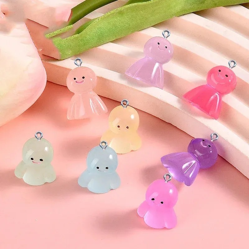 10Pcs 어둠 속에서 빛나는 만화 인형 수지 참 빛나 - Resin Art Materials 리뷰 및 가격